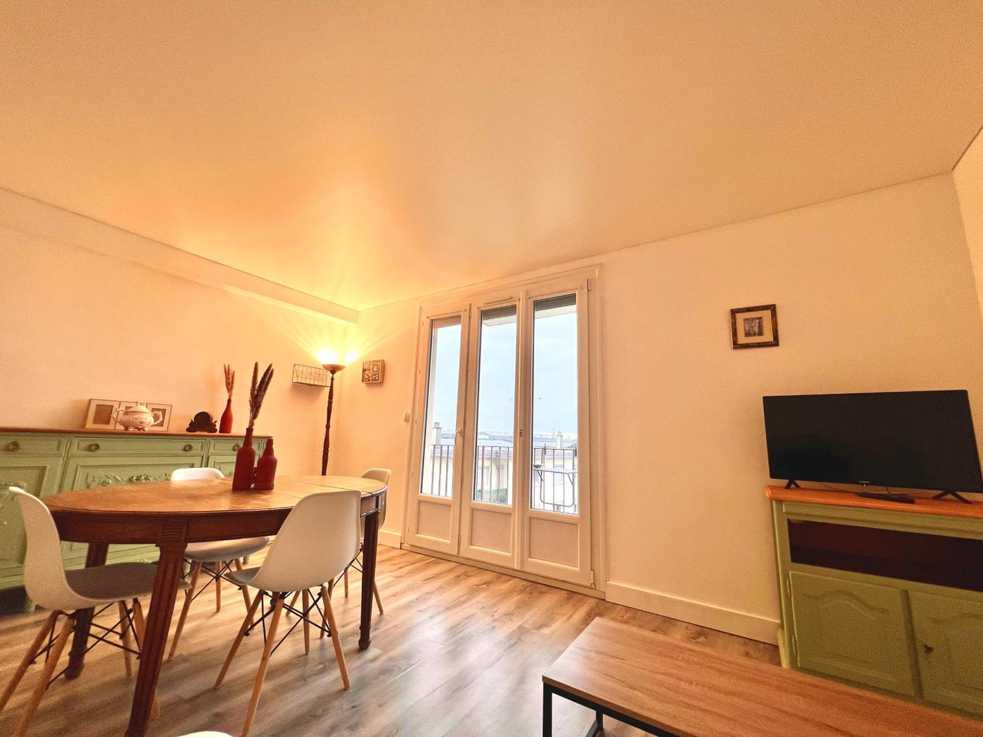 Appartement Proche Gare, 6 Voyageurs Et Stationnement Gratuit Reims Zewnętrze zdjęcie